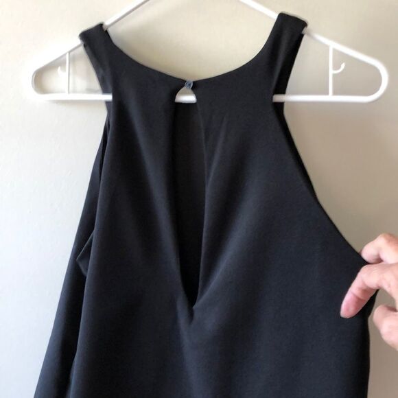 Love..Ady Popover Shirred Leg Jumpsuit Size M NWT - Picture 3 of 8